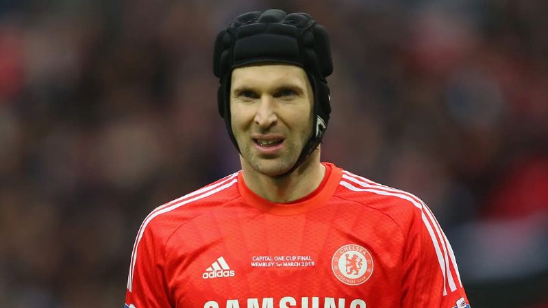 Petr Cech là thủ môn chính trong đội hình xuất sắc nhất Chelsea